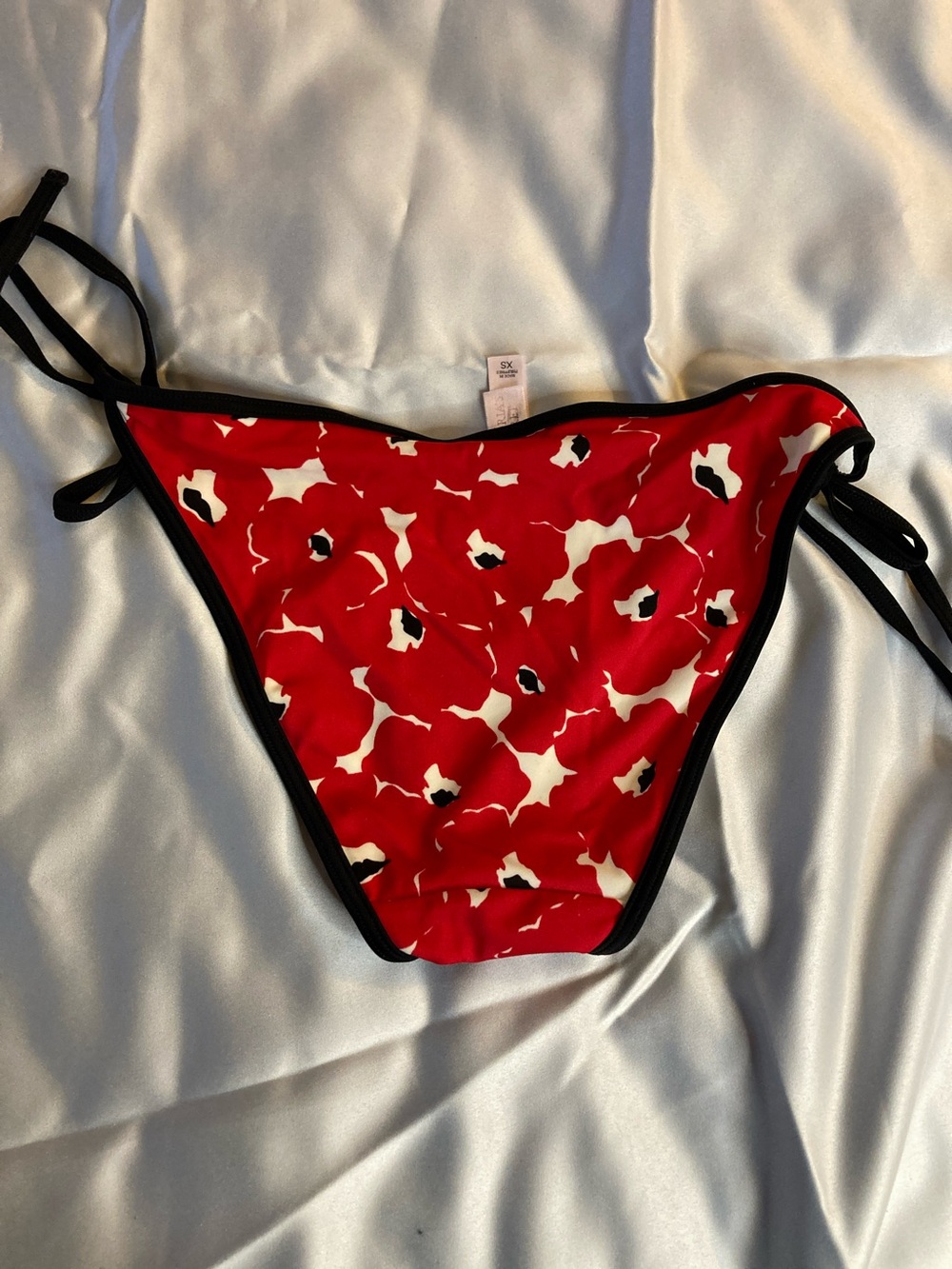 Victoria's Secret Red Floral Tie-Side Bikini Bottom with Black Trim - Picture 4 of 4